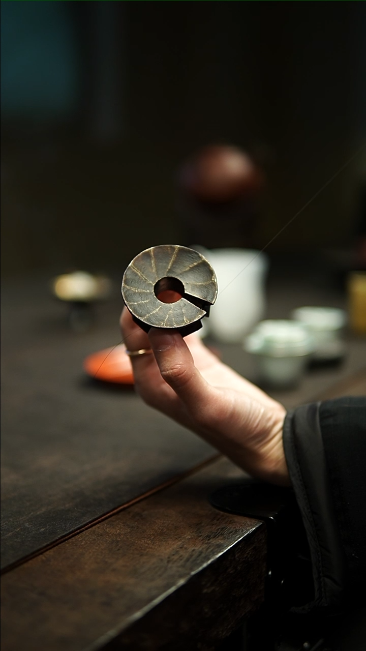 【闪购商品】赤具木胎大漆小花盖置