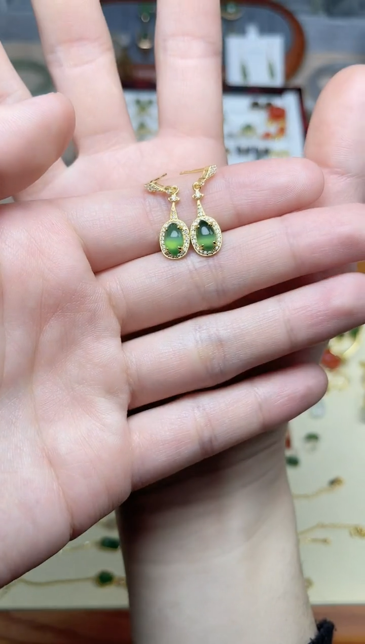 【闪购商品】和田玉银S925镶嵌耳饰06猫眼耳钉