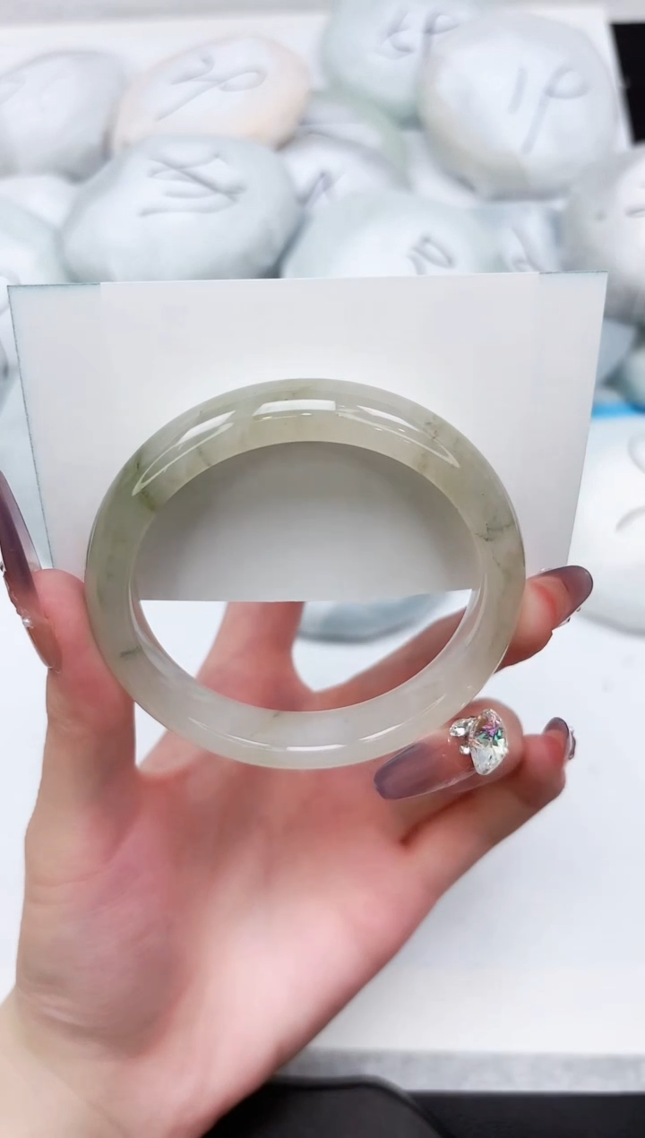 石英质玉手镯未镶嵌120-56.6