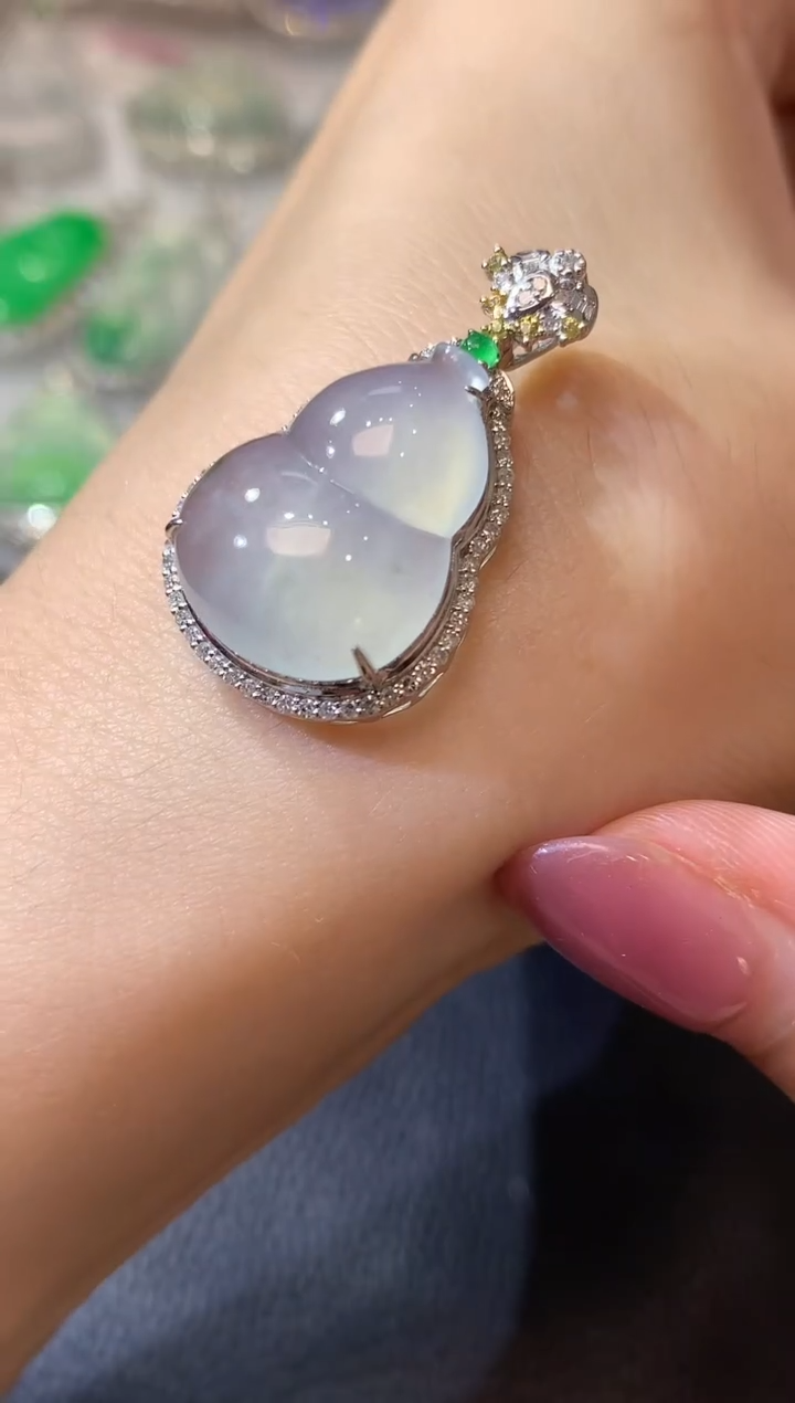 翡翠18K金镶嵌吊坠(不含链)C12