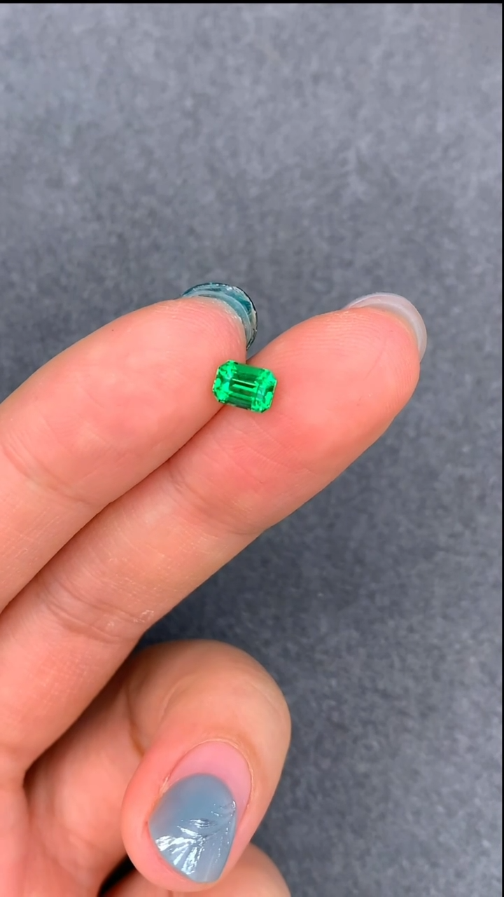 【闪购商品】石榴石无未镶嵌76分