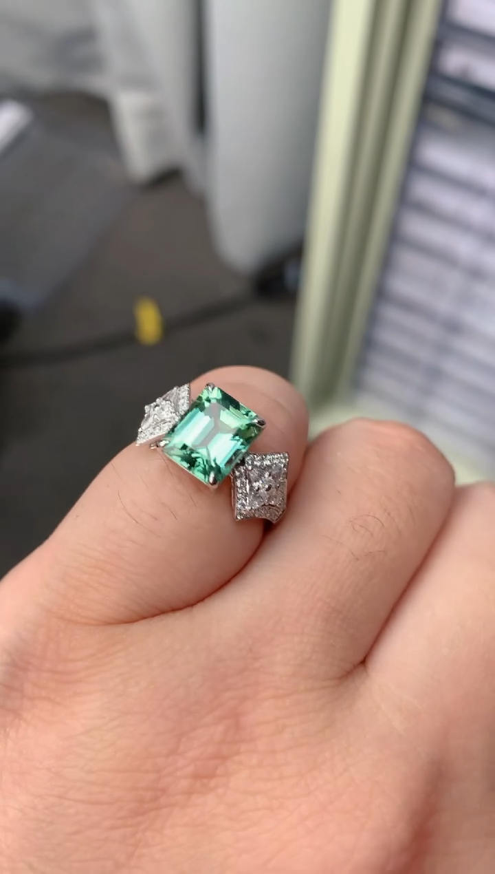 【闪购商品】碧玺戒指18K金镶嵌2.9CT  绿碧玺戒指