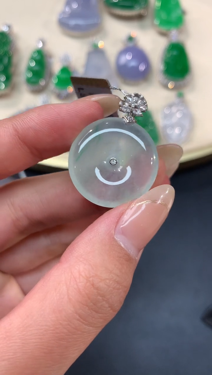 【闪购商品】翡翠吊坠(不含链)18K金镶嵌吊坠A161|9800