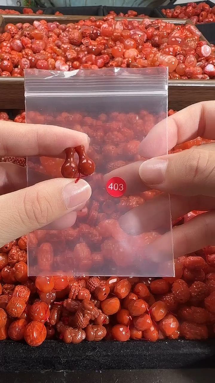 颈饰未镶嵌南红玛瑙1