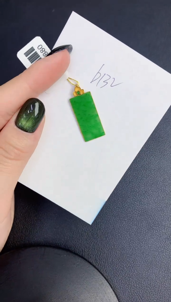 【闪购商品】翡翠颈饰18K金镶嵌0000000000