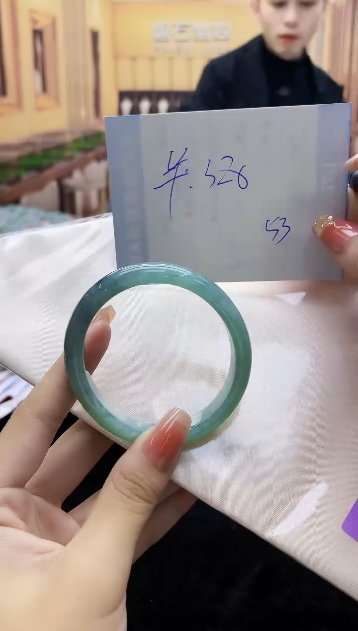 【闪购商品】翡翠手镯未镶嵌     H94-29