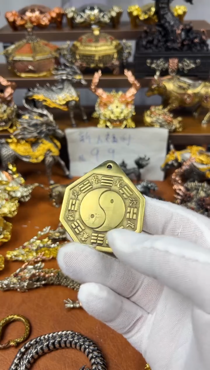 八卦牌黄铜摆件1