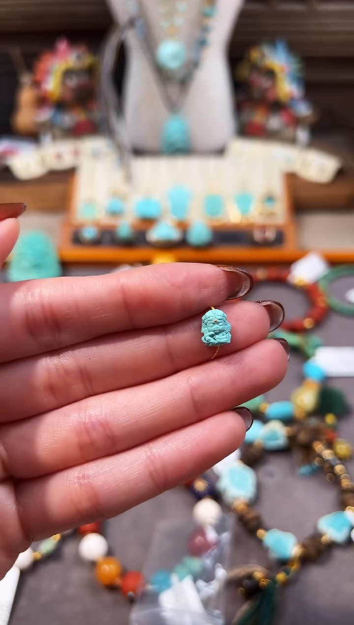 未镶嵌绿松石配饰度母