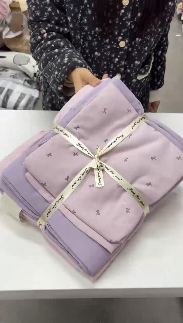 氨纶紫色蝴蝶结四件套