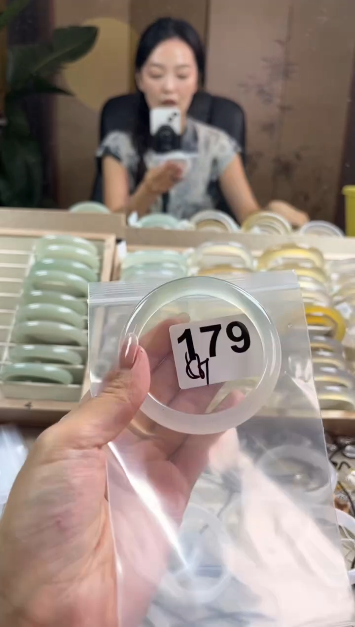 手镯玛瑙/玉髓未镶嵌179