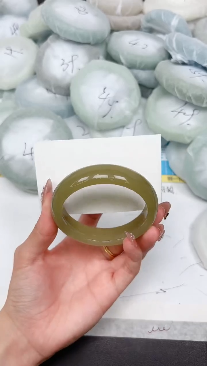 石英质玉手镯未镶嵌184-57.1