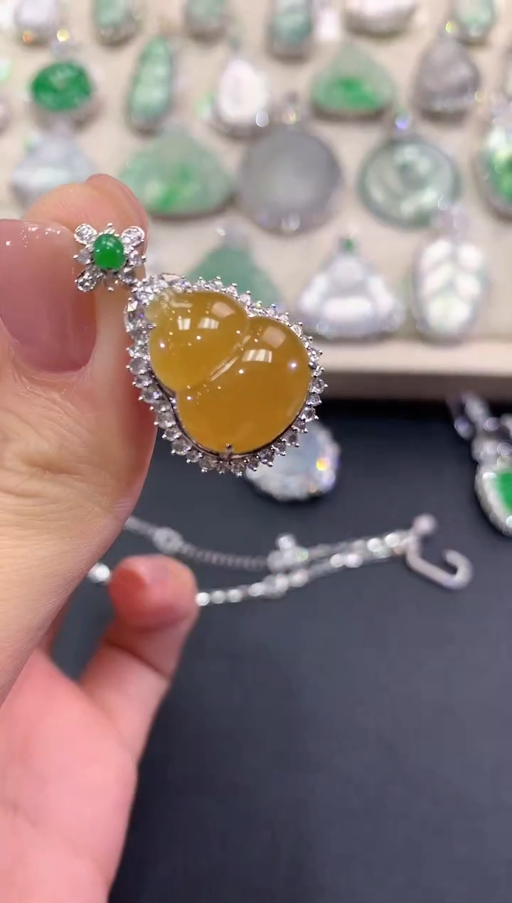 【闪购商品】翡翠吊坠(不含链)18K金镶嵌q119