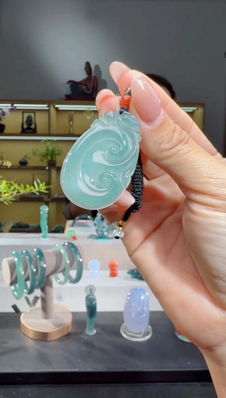 吊坠(不含链)未镶嵌翡翠如意