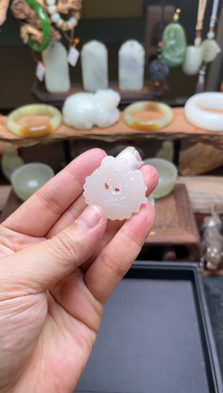 【闪购商品】和田玉吊坠未镶嵌D青海白玉鱼化龙