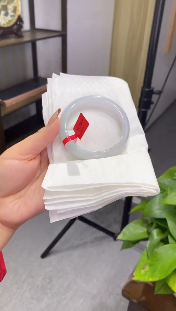 【闪购商品】翡翠手镯未镶嵌00007023