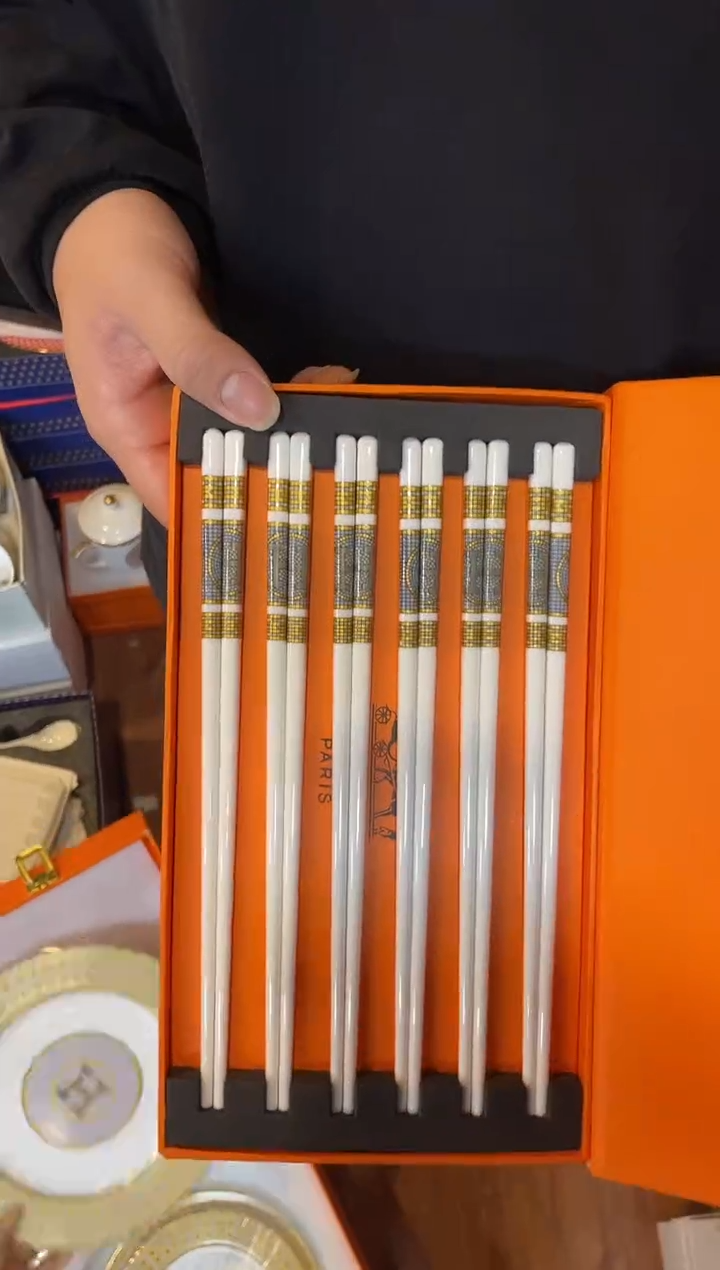 杯鸿辉家品牌瓷器，京东包邮！