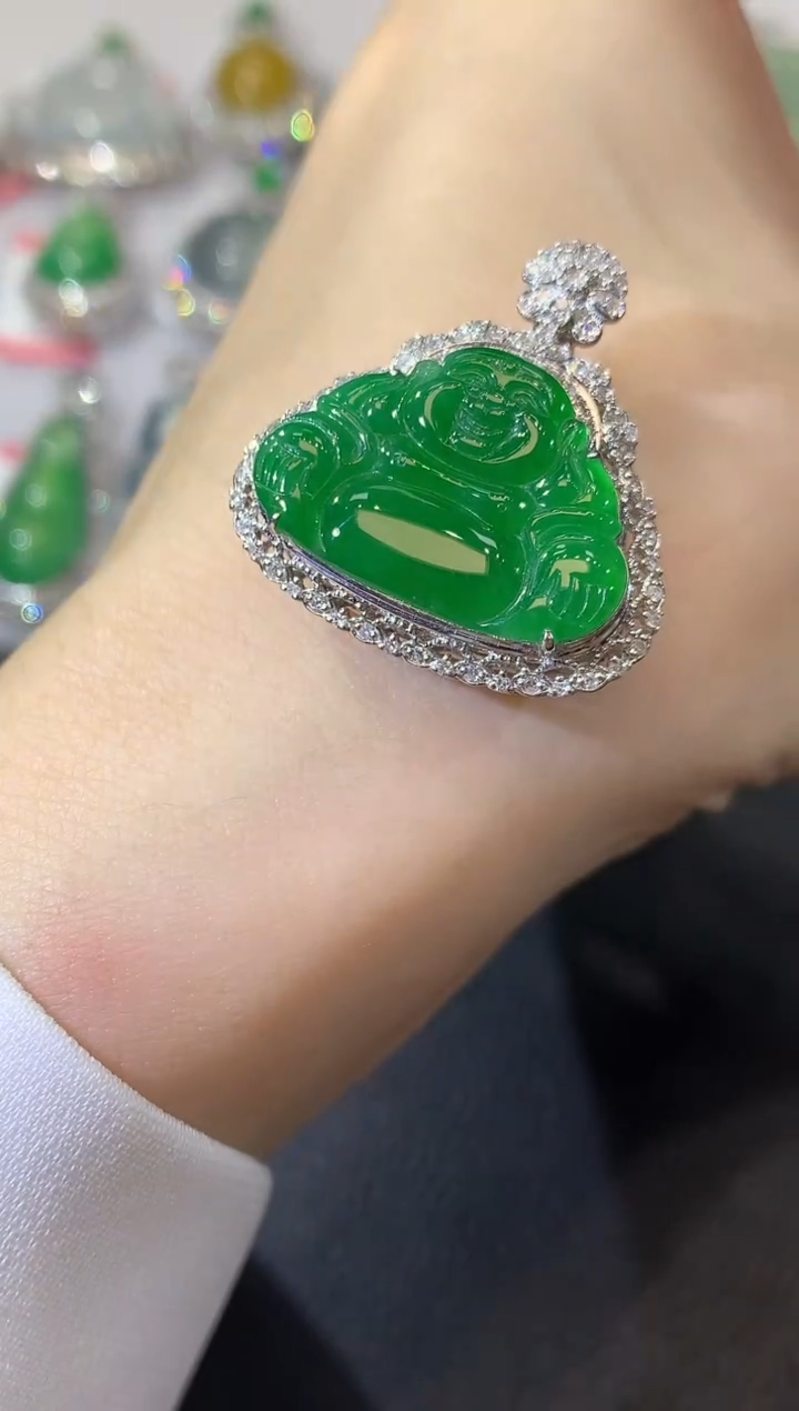 【闪购商品】翡翠吊坠(不含链)18K金镶嵌C22