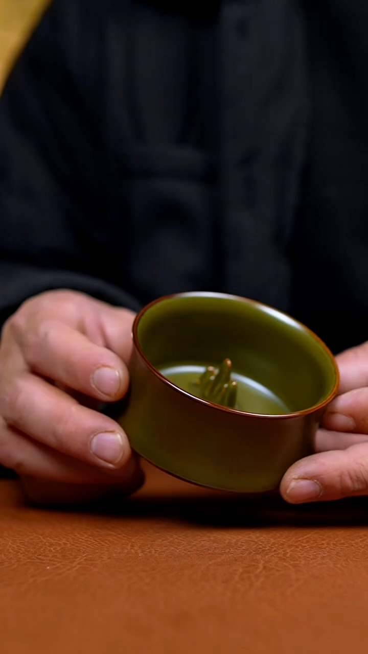 杯茶叶沫见山杯一级礼盒