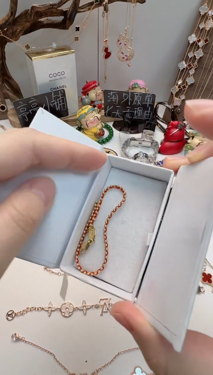 华禄甄选阁亭亭总铺