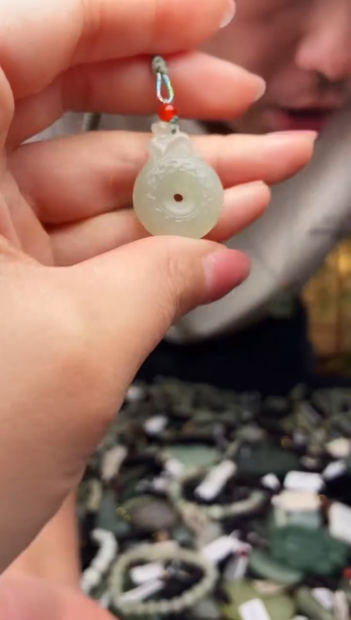 颈饰未镶嵌和田玉多样性发货，拍一发一