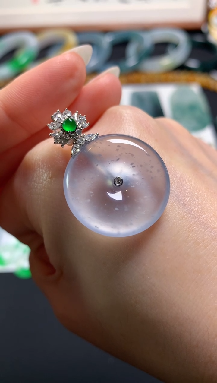 【闪购商品】翡翠颈饰18K金镶嵌0179659197