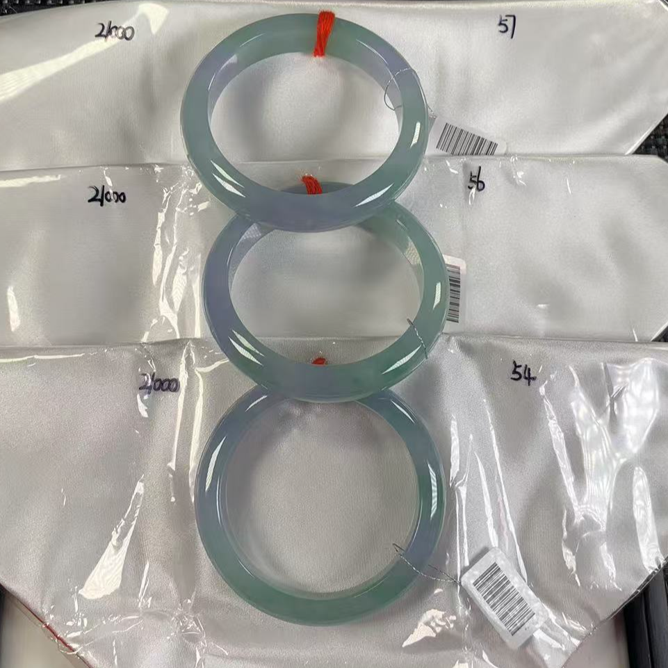 天然缅甸翡翠A货手镯多样性发货，发一件