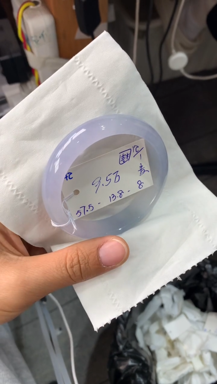 【闪购商品】翡翠手镯未镶嵌手镯