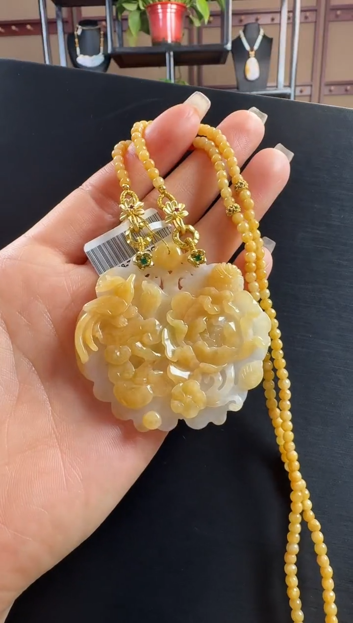 颈饰未镶嵌翡翠花