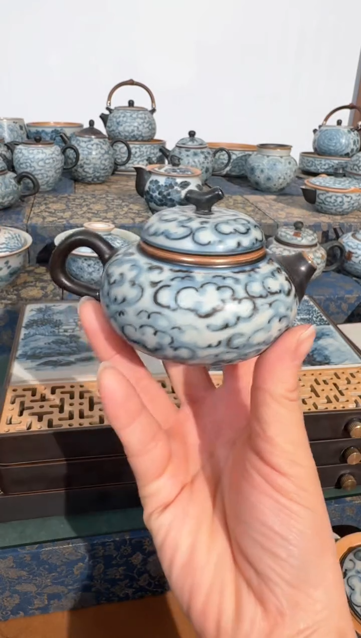 【闪购商品】微瑕祥云柿子西施壶