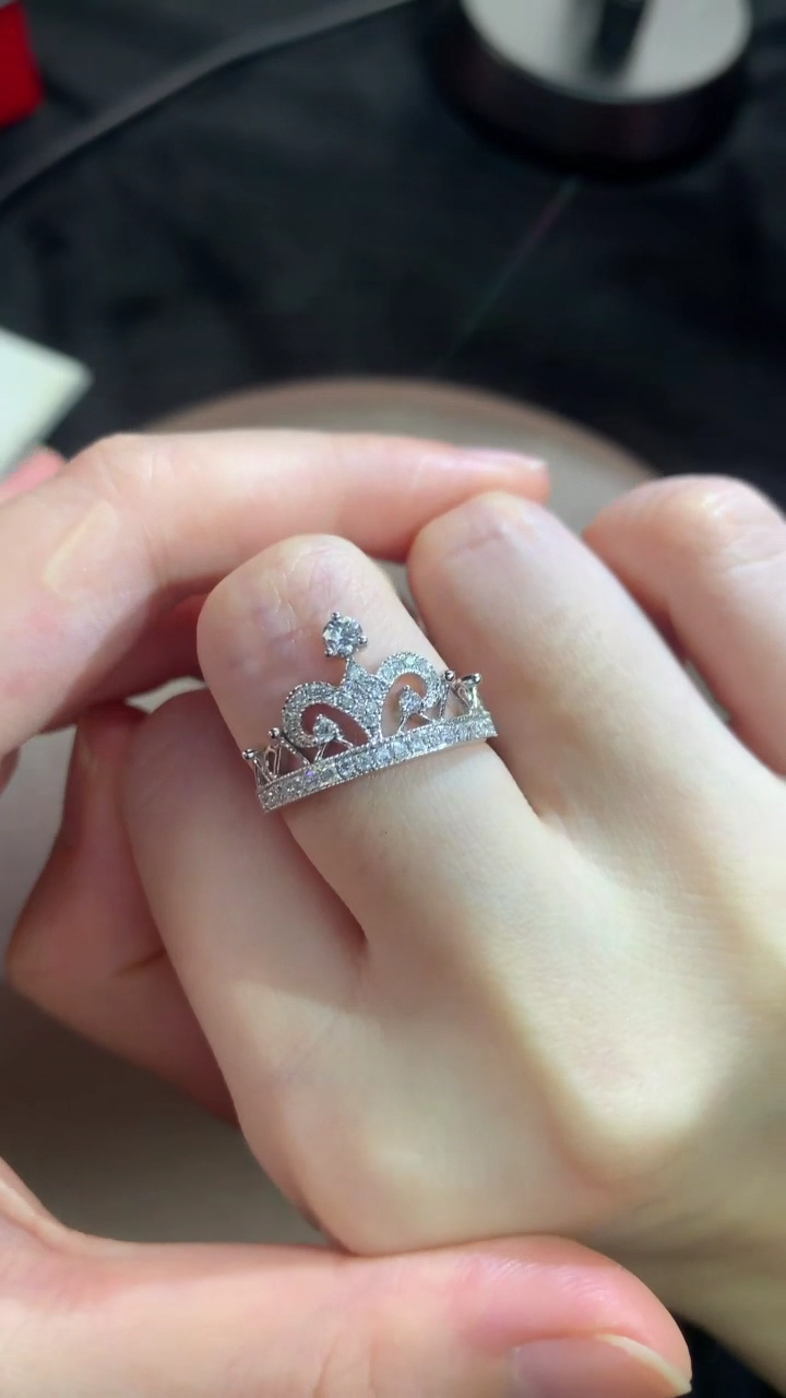 18K金镶嵌戒指钻石121