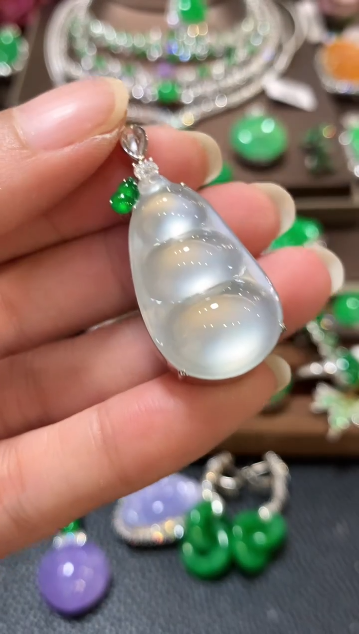 吊坠(不含链)18K金镶嵌翡翠z177  