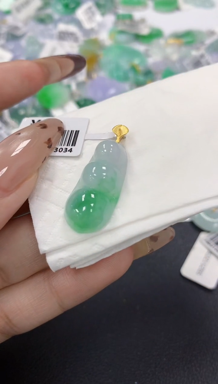 颈饰18K金镶嵌翡翠a货假一赔三支持复检百元上9元证书费自理