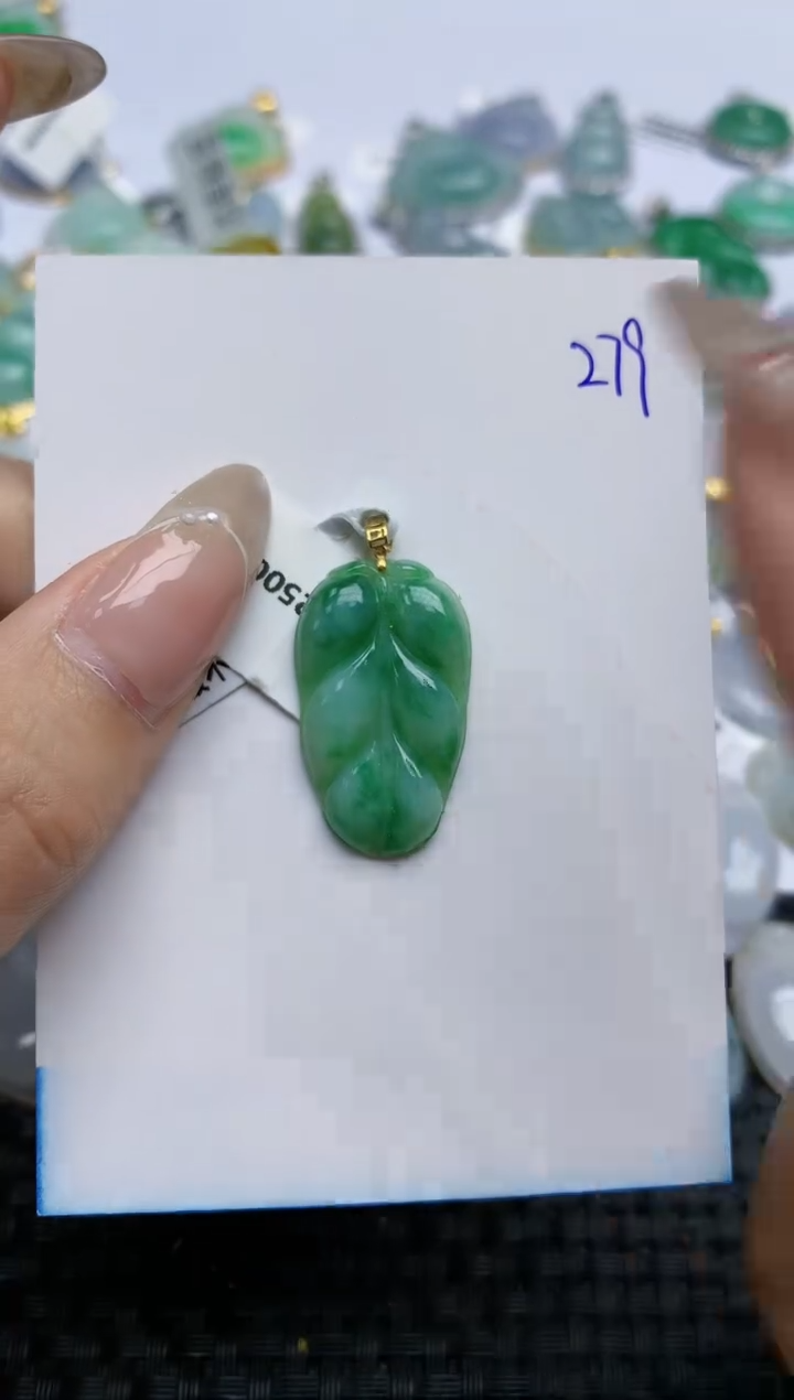 【闪购商品】翡翠颈饰18K金镶嵌天然翡翠A货