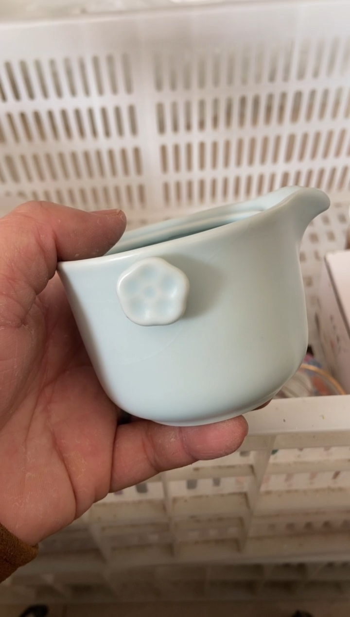 杯无运费险有瑕疵的摄影的产品有使用过的痕迹有点脏介意勿拍