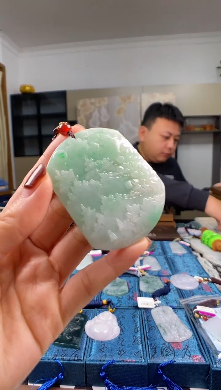颈饰未镶嵌翡翠多样性发其一