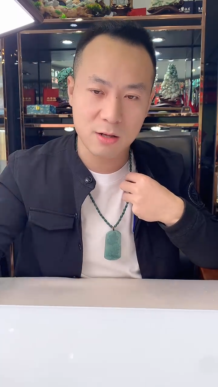 【闪购商品】定制翡翠未镶嵌1090xx-毛货挂件