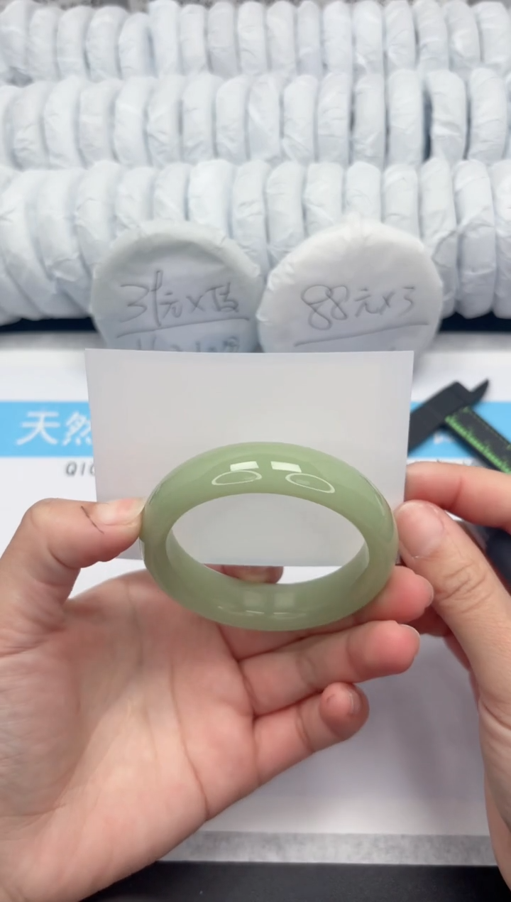 【闪购商品】石英质玉手镯未镶嵌5-54.6