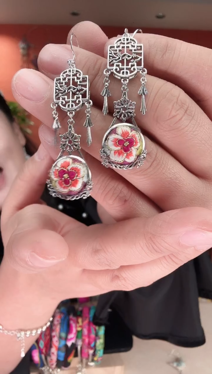 织绣非遗手工苗绣刺绣首饰009