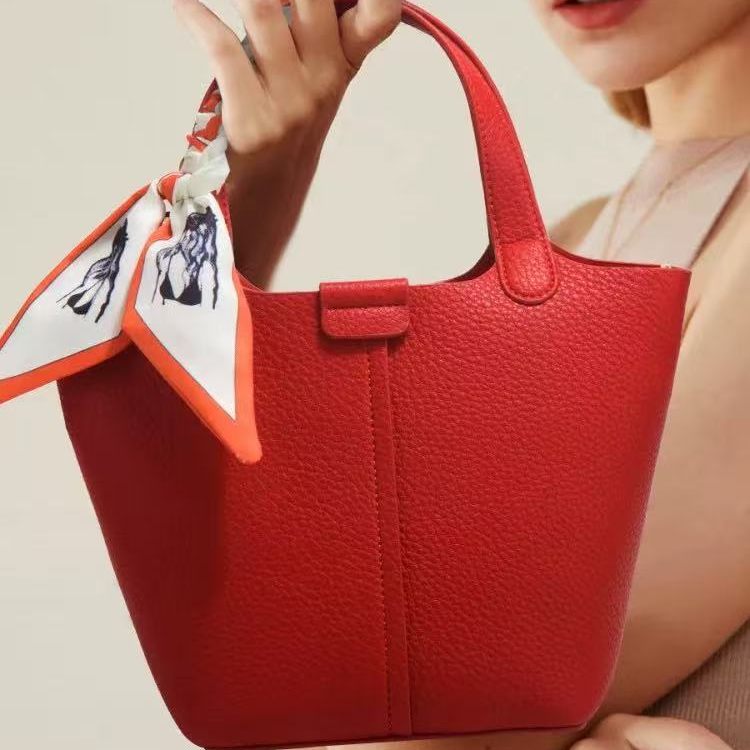 【可可专属】2025红色水桶包