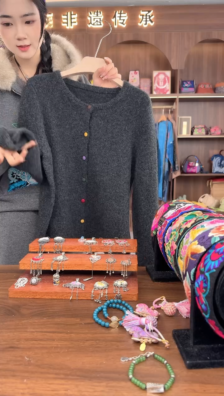 刺绣扶光苗绣传承L10