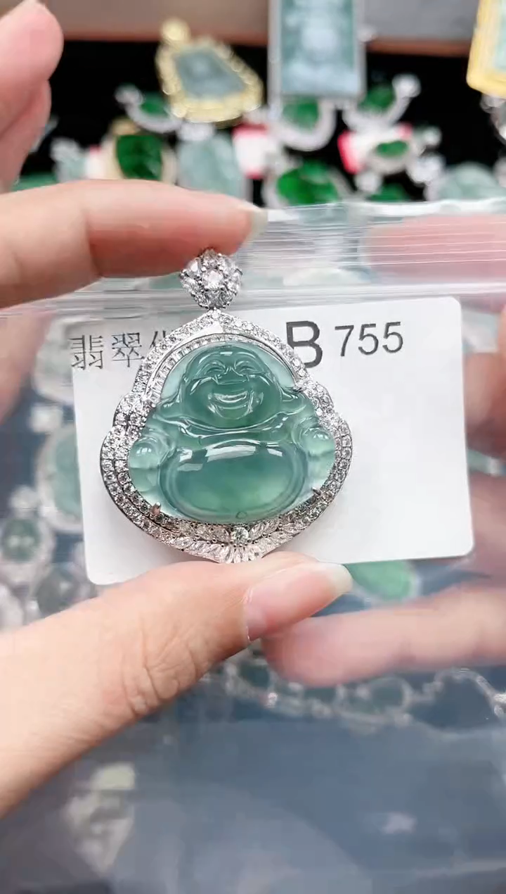 【闪购商品】翡翠颈饰未镶嵌755赠皮绳