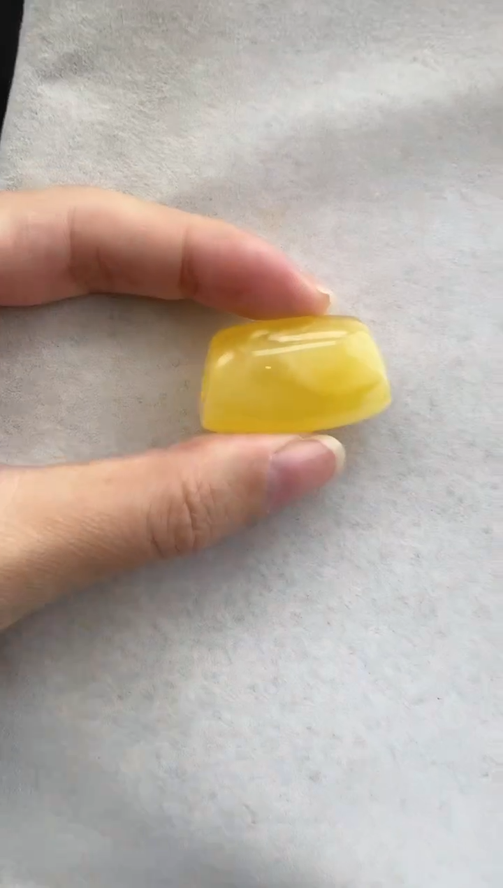 【闪购商品】琥珀裸石未镶嵌10118317-吊坠