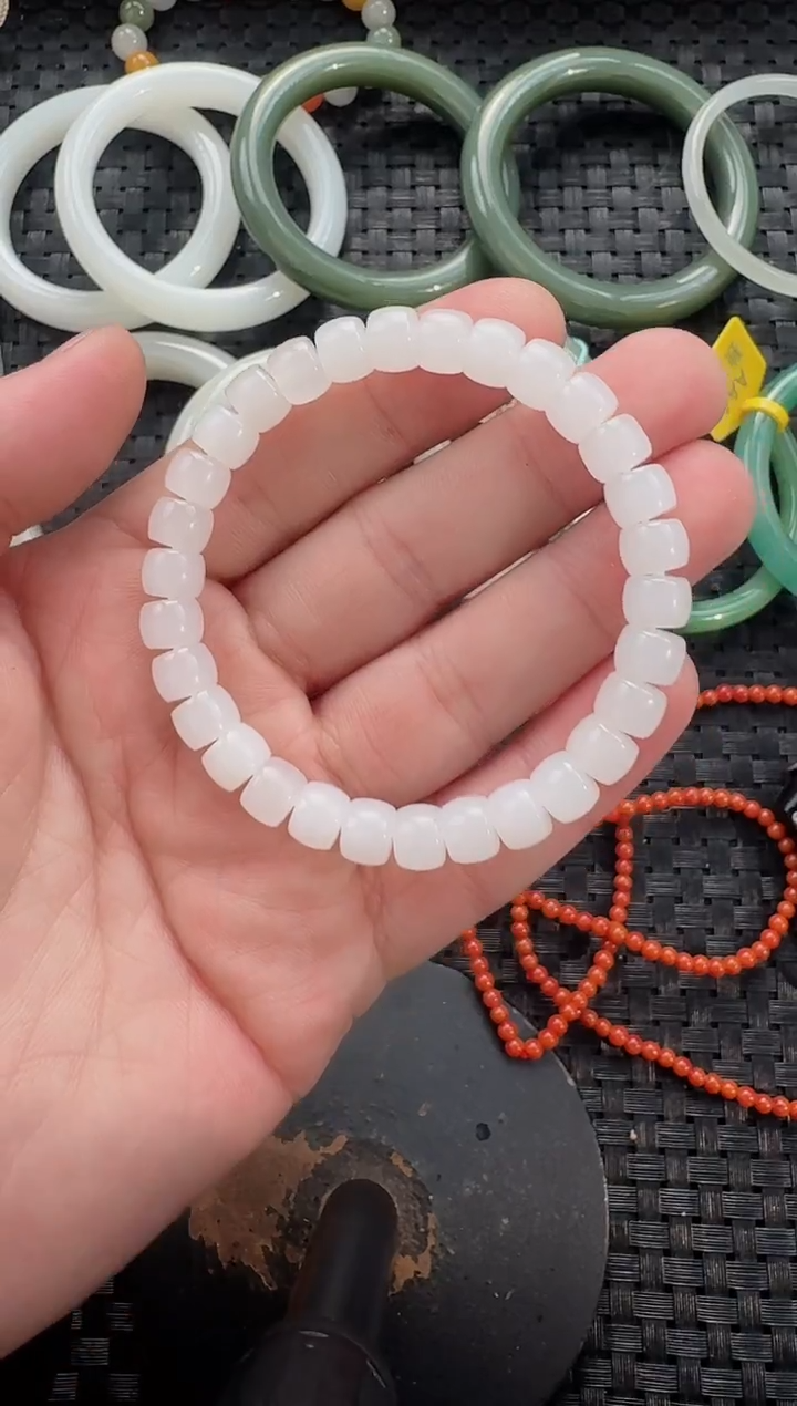 颈饰未镶嵌和田玉8*7直切