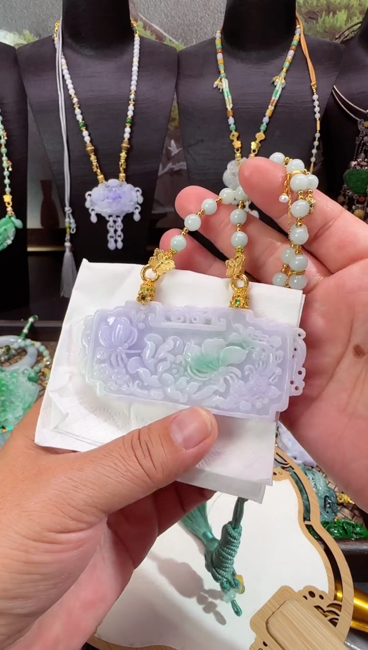 【闪购商品】翡翠颈饰未镶嵌拍照