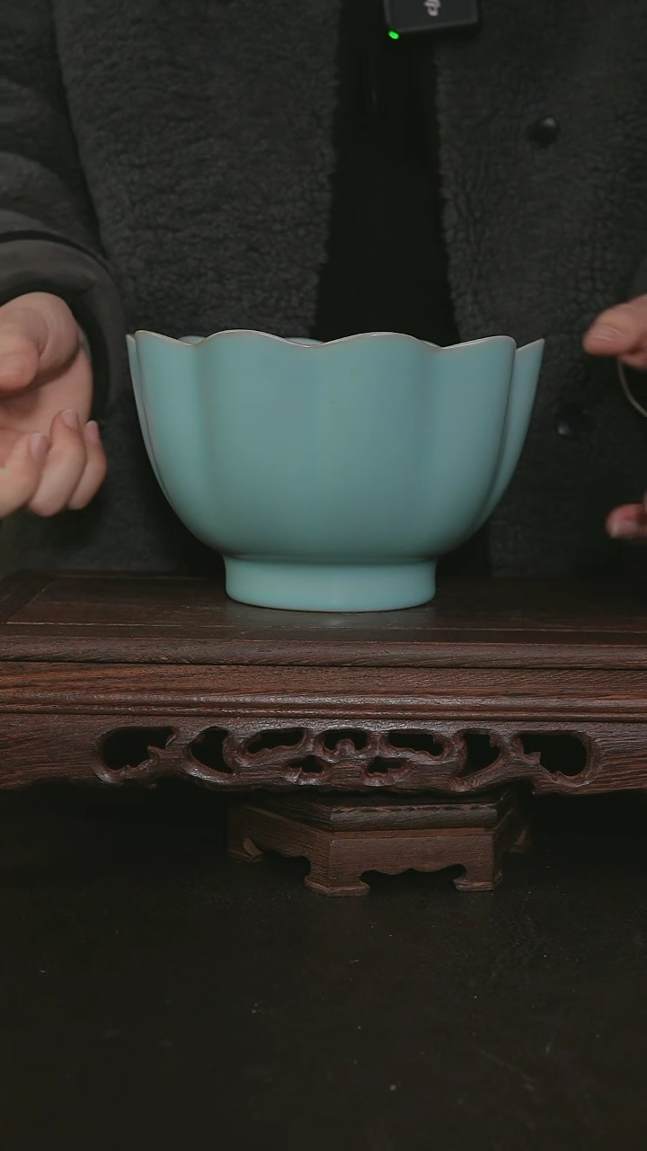 【闪购商品】其他汝官窑仿古莲花碗 微瑕