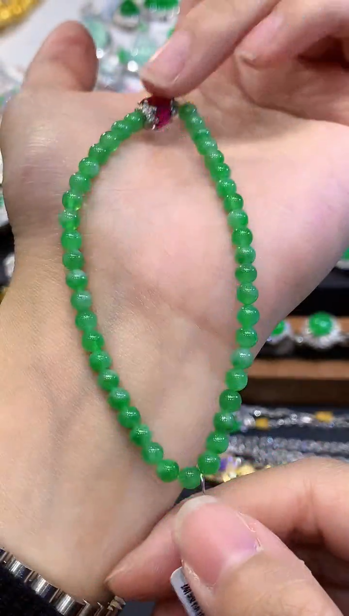 未镶嵌手链翡翠多样性发其一