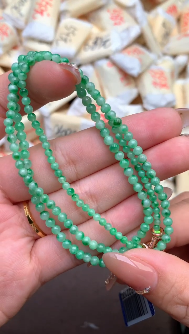 【闪购商品】翡翠颈饰未镶嵌 —