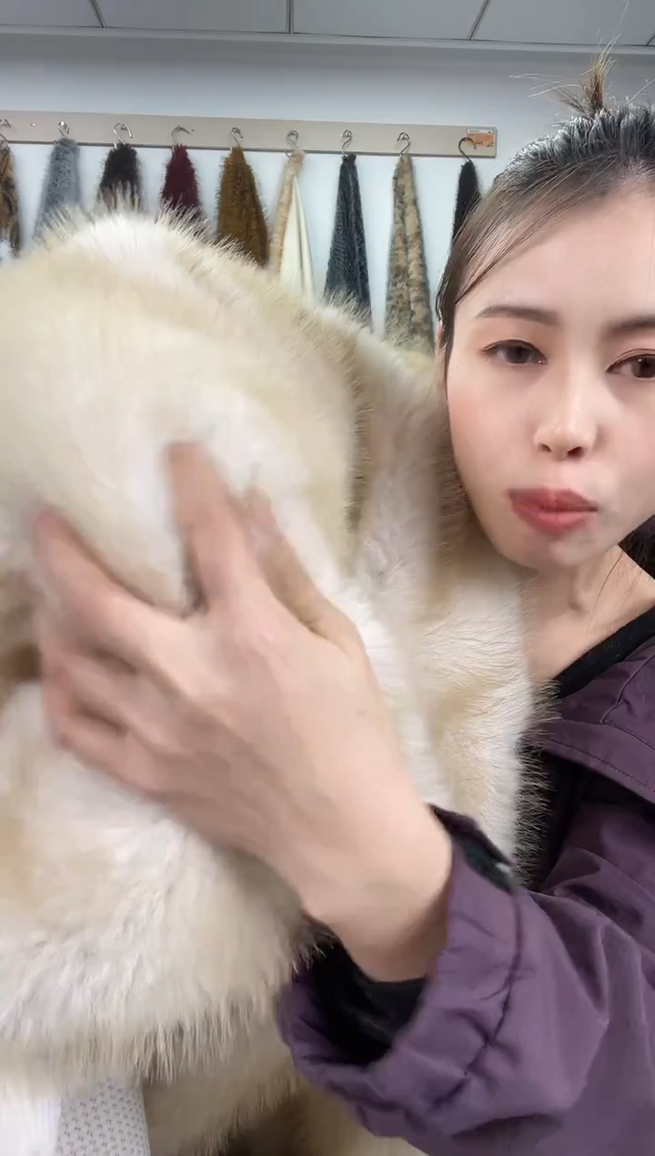 狐狸毛A23尺寸1.9*2