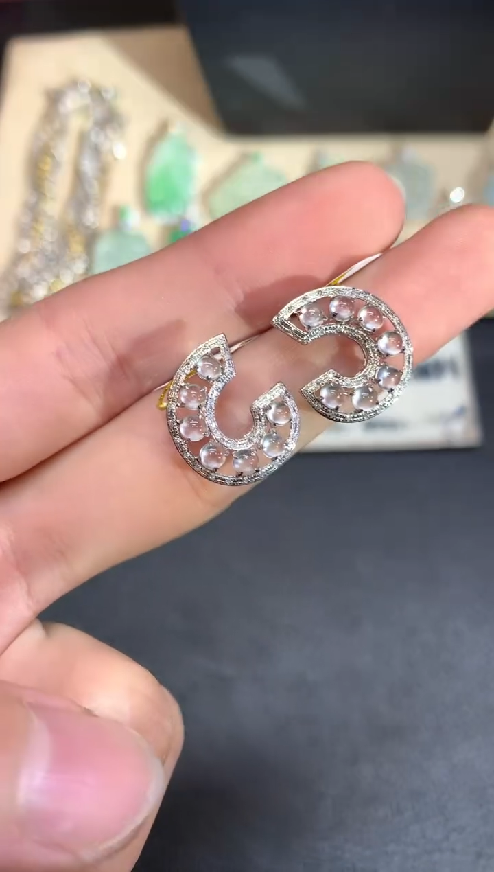 【闪购商品】翡翠耳饰18K金镶嵌随形【无服务费】
