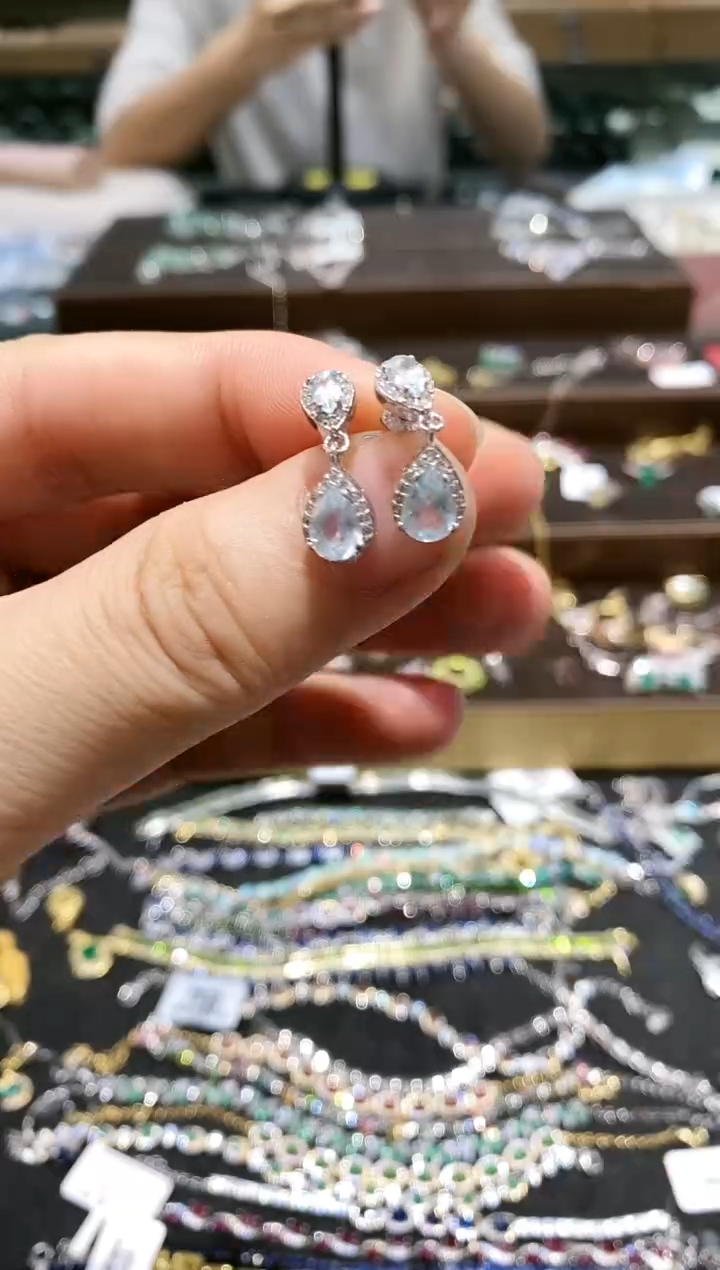 【闪购商品】海蓝宝石耳坠银S925镶嵌耳钉